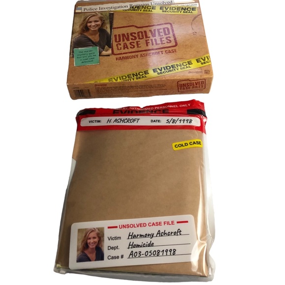 BOARD GAME - Pressman Harmony Ashcroft Unsolved Care Files Board Game. - Picture 4 of 6